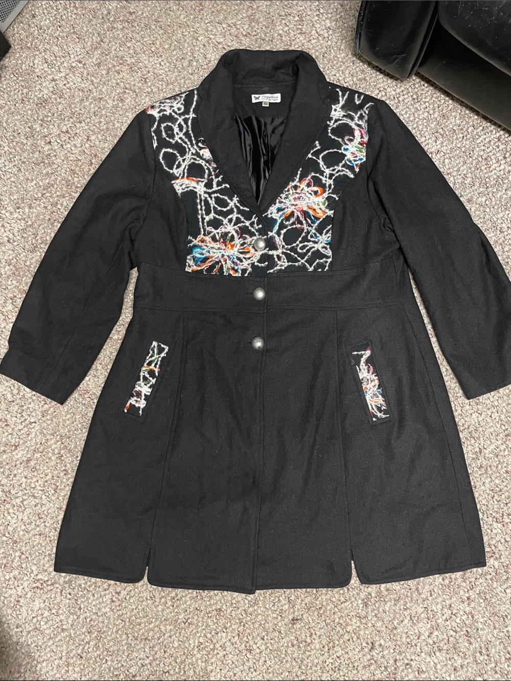 Papillion Black yarn Embroidered Wool-Blend Women's Coat